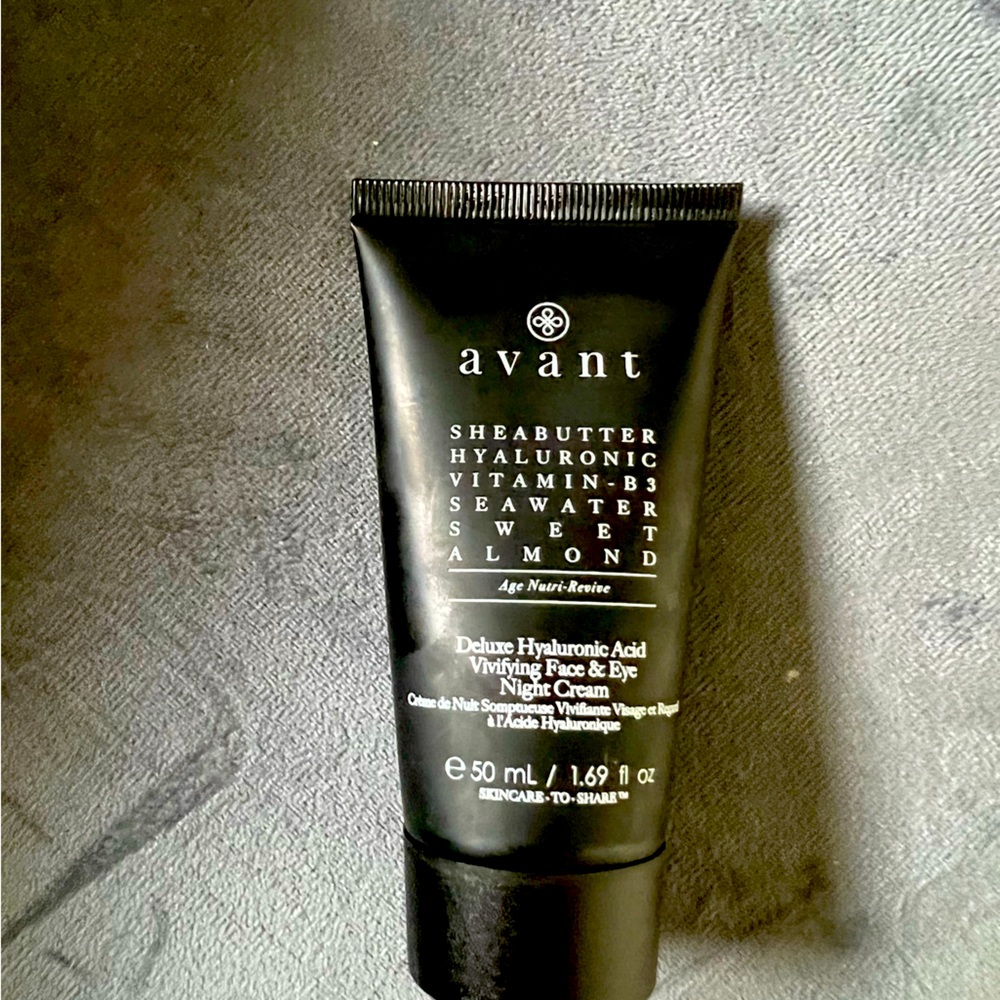 Avant Skincare Skincare |